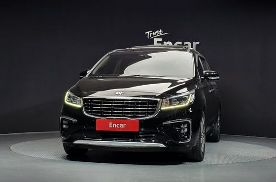 Kia Carnival 9-Seater Prstige — пробег 98 943 км — фото 3 из 5