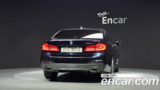 BMW 5-Series 520d M Sport Package Plus — пробег 186 424 км — фото 4 из 5