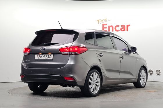 Kia Carens 2.0 LPi Luxury — пробег 174 384 км — фото 2 из 5