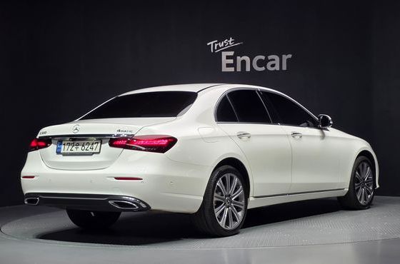 Mercedes-Benz E-Class E350 4MATIC Exclusive — пробег 104 861 км — фото 2 из 5