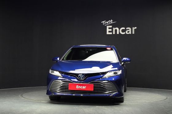 Toyota Camry 2.5 XLE Hybrid — пробег 68 433 км — фото 3 из 5