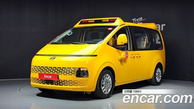 Hyundai Staria L3.5  Kinder Safety Car 15-Seater — пробег 41 955 км — фото 1 из 5