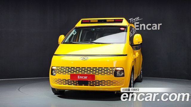 Hyundai Staria L3.5  Kinder Safety Car 15-Seater — пробег 41 955 км — фото 3 из 5