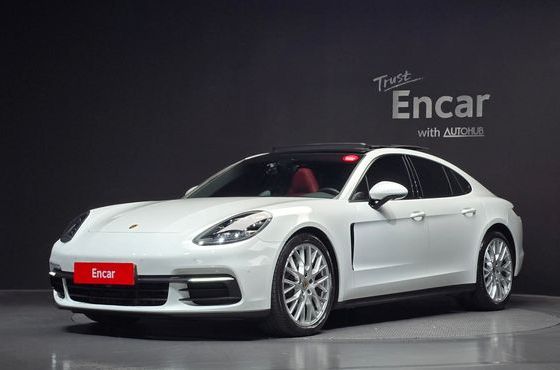 Porsche Panamera 3.0 AWD — пробег 64 764 км — фото 1 из 5
