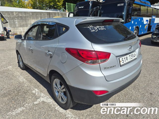 Hyundai Tucson Diesel 2WD X20 Deluxe — пробег 199 000 км — фото 5 из 5