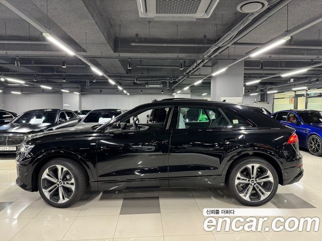 Audi Q8 50 TDI Quattro Premium — пробег 12 км — фото 2 из 5