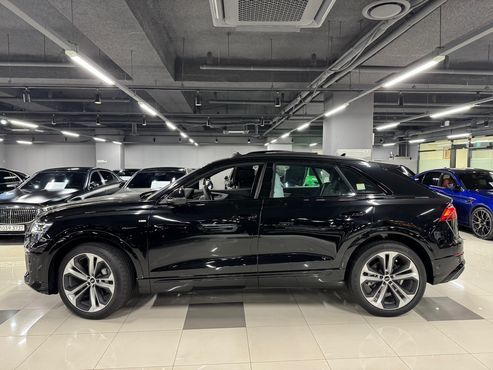 Audi Q8 50 TDI Quattro Premium — пробег 12 км — фото 2 из 5