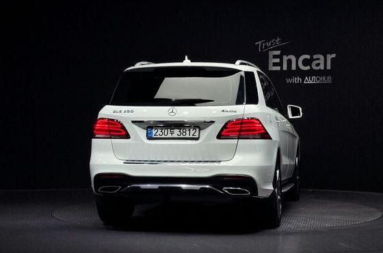 Mercedes-Benz GLE-Class GLE350 d 4MATIC — пробег 153 393 км — фото 4 из 5