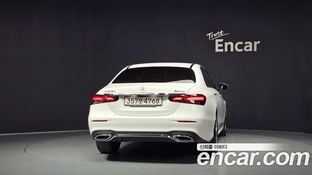 Mercedes-Benz E-Class E220d 4MATIC AMG Line — пробег 41 259 км — фото 4 из 5