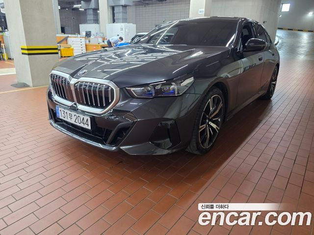 BMW 5-Series 530i xDrive M Sport — пробег 6 811 км — фото 1 из 5