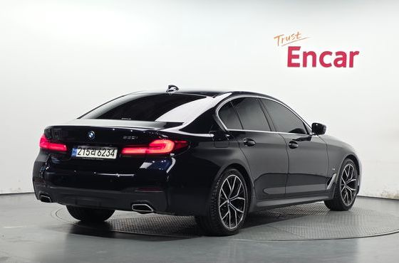 BMW 5-Series 530i M Sport Package — пробег 58 485 км — фото 2 из 5