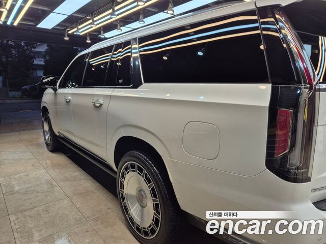 Cadillac Escalade 6.2 ESV ESV Premium Luxury Platinum — пробег 59 200 км — фото 3 из 5