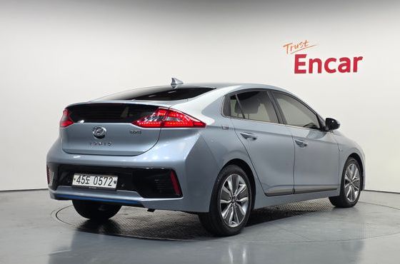 Hyundai Ioniq Q — пробег 244 998 км — фото 2 из 5