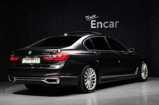 BMW 7-Series 740Ld xDrive — пробег 333 306 км — фото 2 из 5