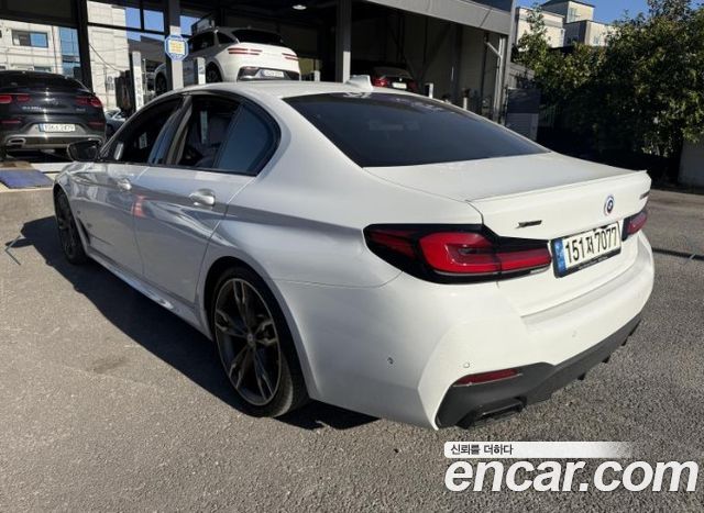 BMW 5-Series M550i xDrive — пробег 39 712 км — фото 3 из 5