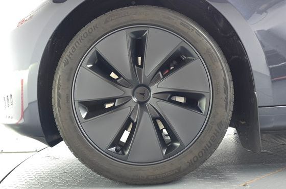Tesla Model 3 RWD — пробег 16 339 км — фото 5 из 5