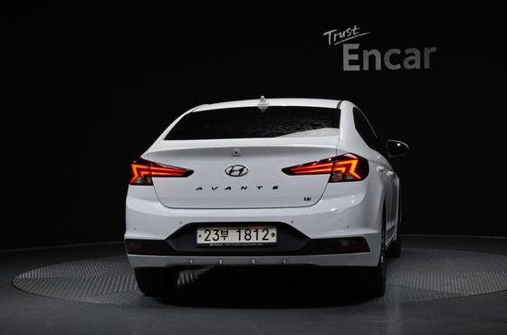 Hyundai AVANTE 1.6 Smart — пробег 183 088 км — фото 4 из 5