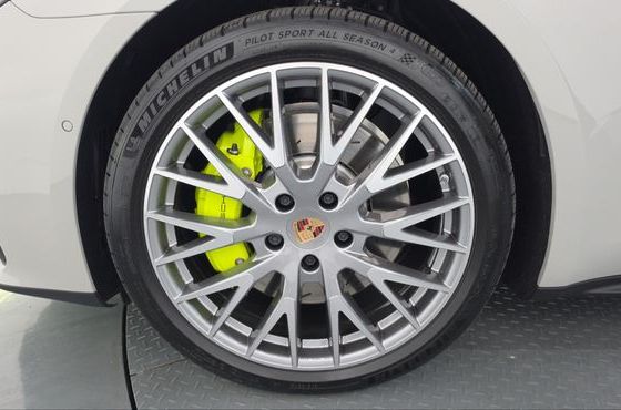 Porsche Panamera 2.9 AWD E-Hybrid — пробег 5 625 км — фото 5 из 5