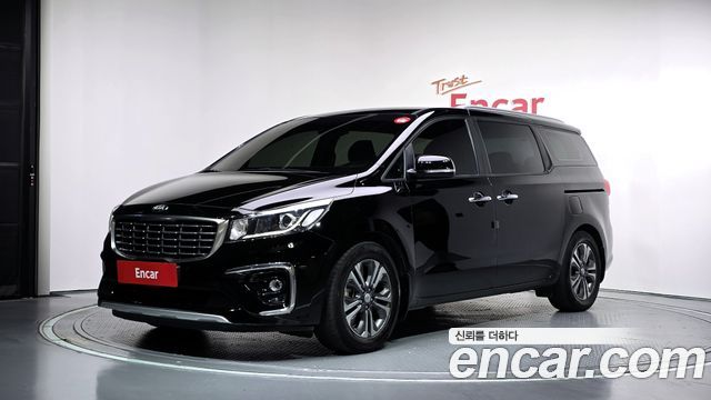 Kia Carnival 9-Seater Luxury — пробег 192 327 км — фото 1 из 5