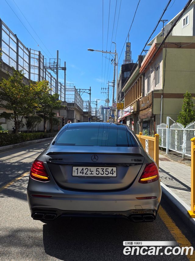 Mercedes-Benz E-Class E63 AMG 4MATIC+ — пробег 57 000 км — фото 2 из 5