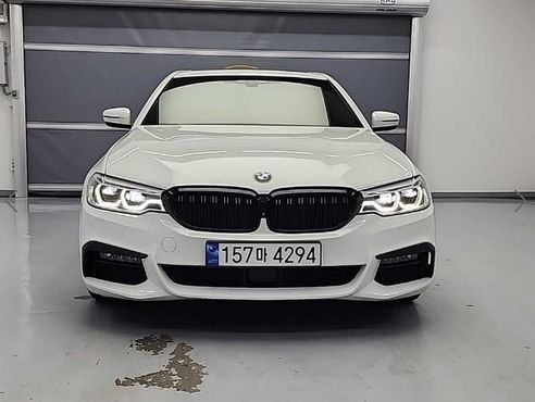 BMW 5-Series 520d xDrive M Sport Package Plus — пробег 129 847 км — фото 2 из 5