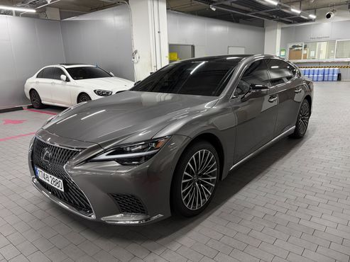 Lexus LS 3.5 Luxury AWD — пробег 14 500 км — фото 5 из 5