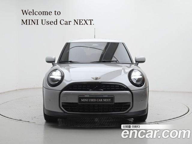 Mini Cooper 5Door Essential — пробег 34 км — фото 3 из 5