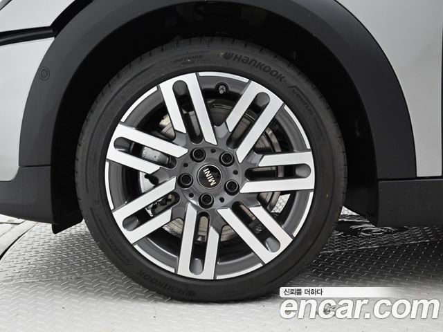 Mini Cooper 5Door Essential — пробег 34 км — фото 5 из 5