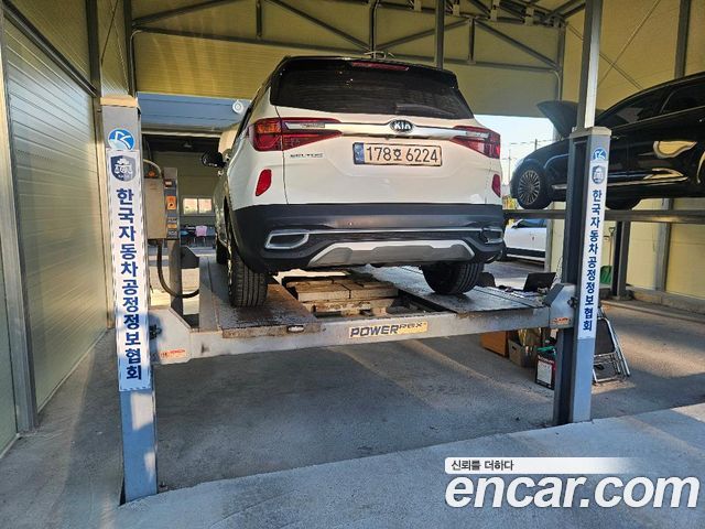 Kia Seltos Diesel 1.6 2WD Signature — пробег 179 210 км — фото 2 из 3
