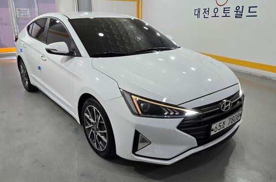 Hyundai AVANTE 1.6 Style — пробег 105 712 км — фото 3 из 5