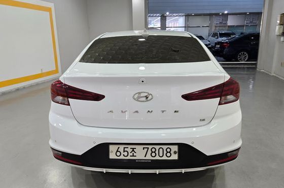 Hyundai AVANTE 1.6 Style — пробег 105 712 км — фото 5 из 5